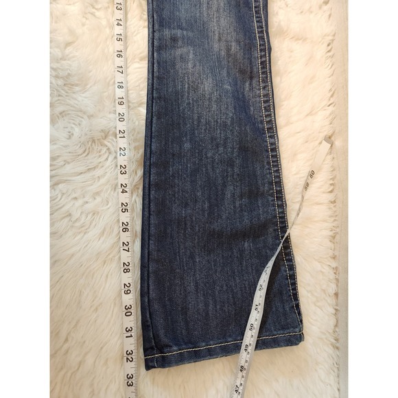 Wrangler Women's Blue Solid Low Rise Five Pockets Straight Leg Jeans Size 32 - Picture 7 of 7